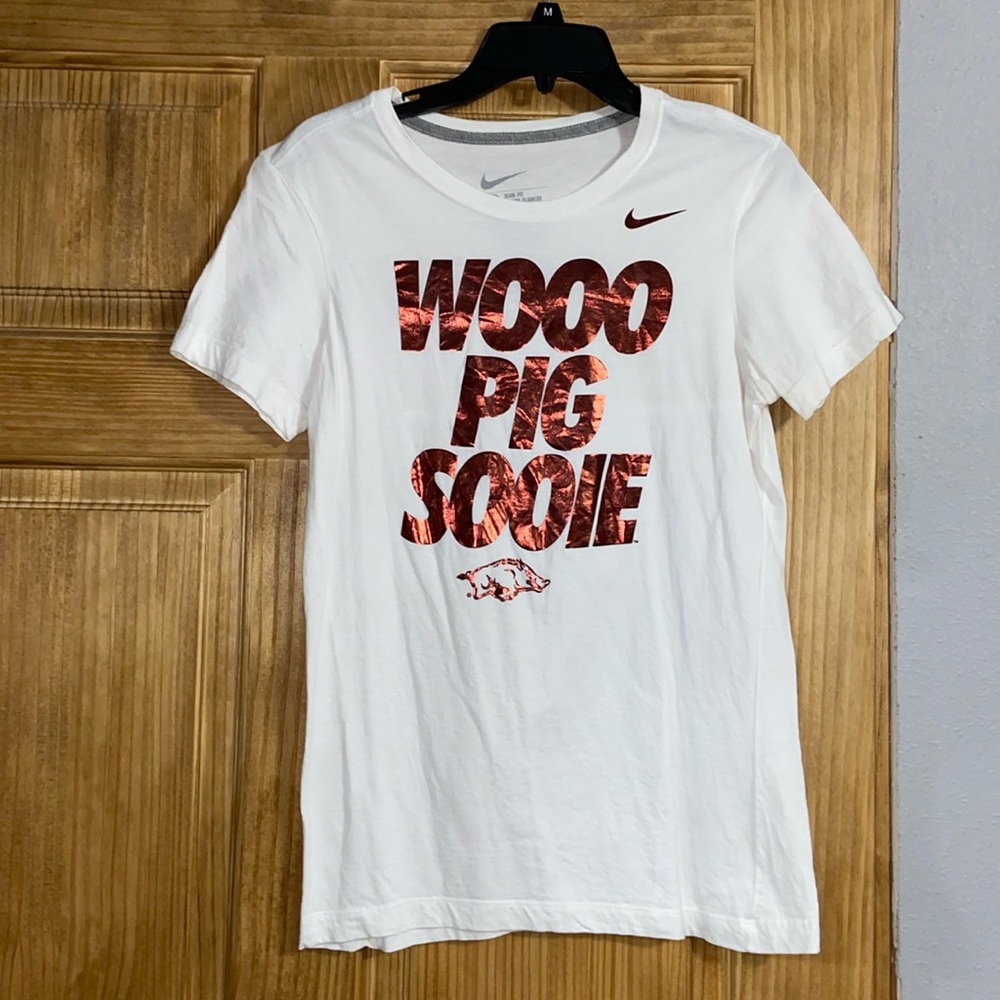 Slim fit. Color: white  Size: large  Brand: Nike